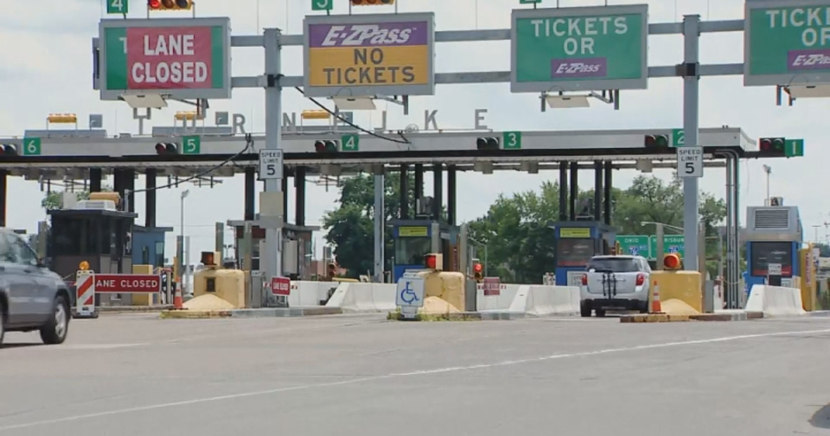 Stop Losing Money on Tolls: How MooveTrax Fixes a Hidden Problem in Rental Car Businesses